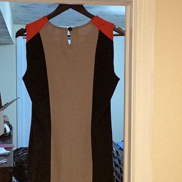 Lori M collection dress - Picture 3 of 4